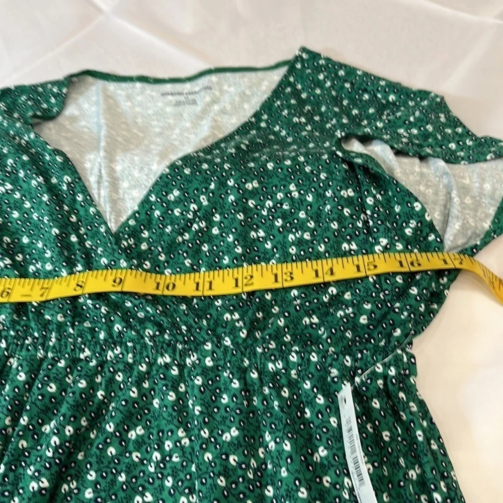Amazon essentials really soft green floral maxi dress size md. - Picture 10 of 14